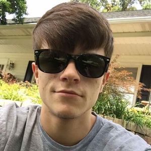 Meet your Posher, Andrew